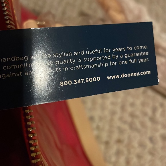 Dooney & Bourke purse. - Picture 11 of 14